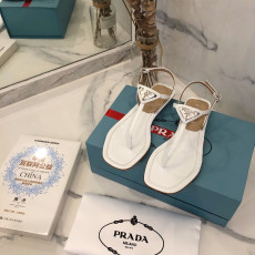 프라다 쪼리 샌들